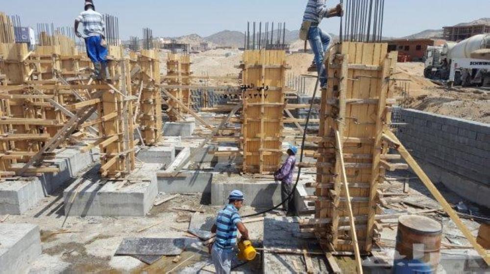 "عمال المياومة" يفقدون مصدر دخلهم مع استمرار حظر التجوال بغزة